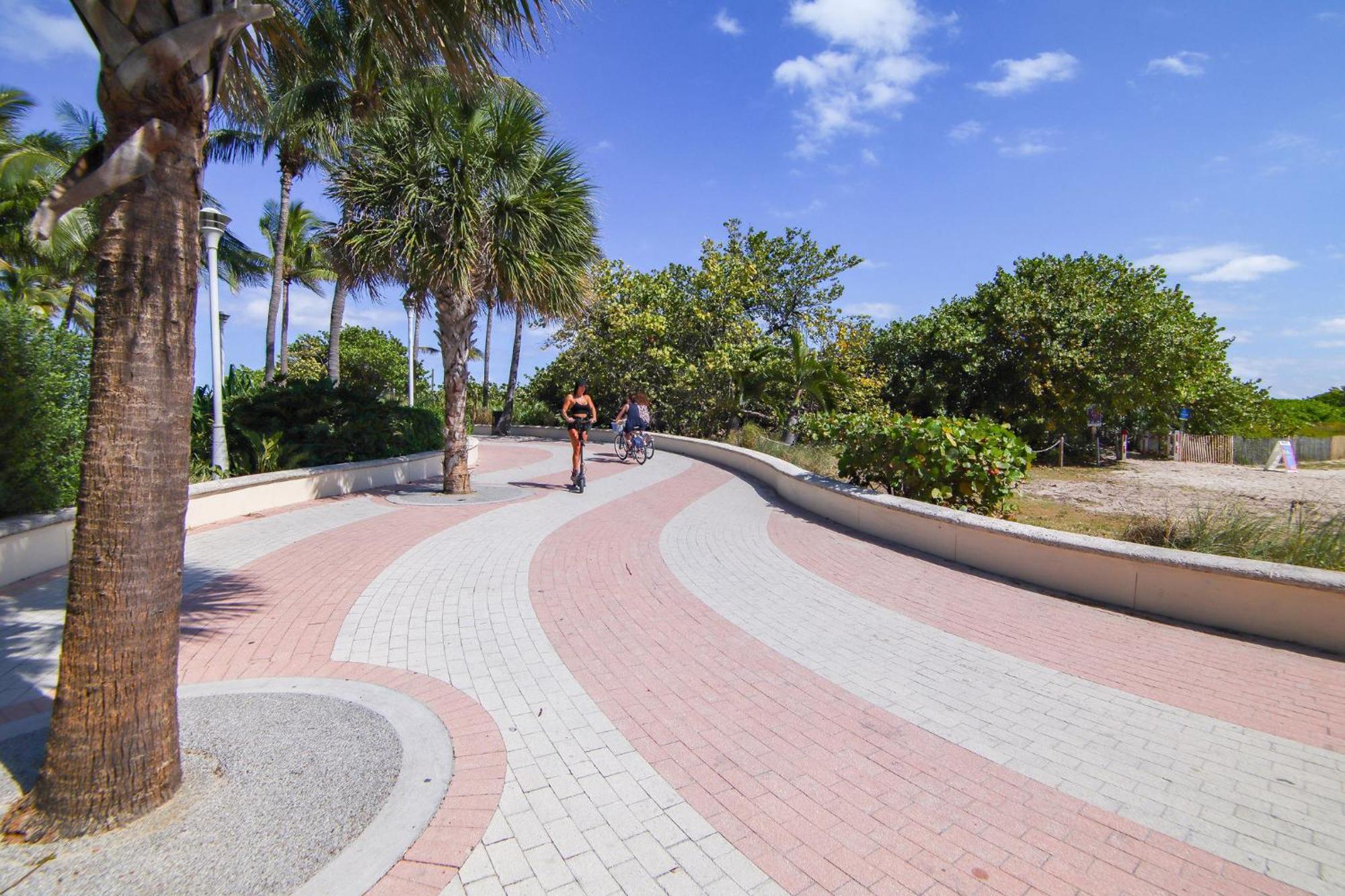 Deco Beachside Apt, W/2 Queen Beds, Washer/Dryer Miami Beach Exterior foto